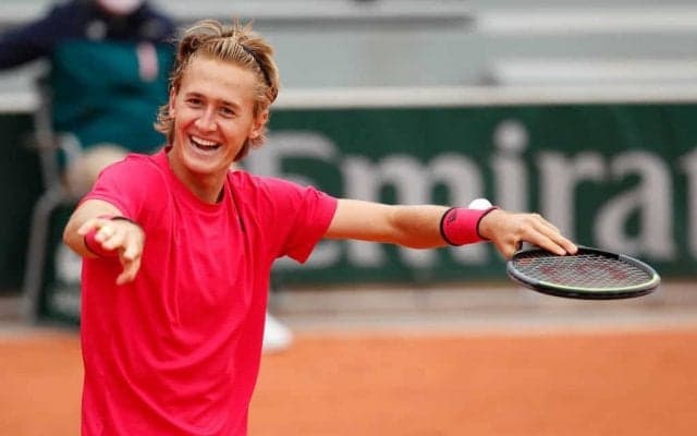 スポーツ万能コルダ一家、ゴルフの大会でタイガー・ウッズと対面！