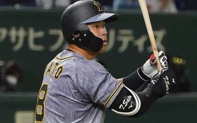 プロ選手が明かす道具のこだわり　阪神・佐藤輝は5年愛用「シリコンの感じが好き」