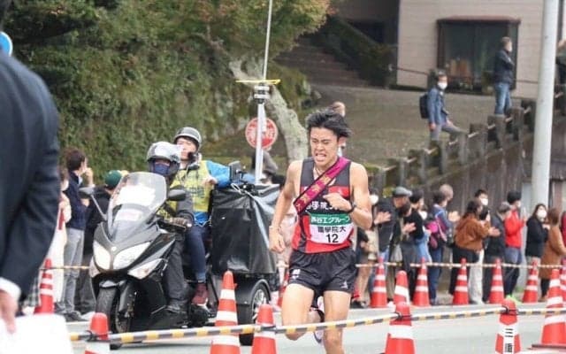 「常識を疑え」　箱根駅伝のダークホース、國學院大を支える監督の挑戦心