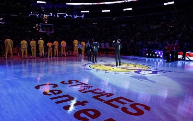 レイカーズがスパーズ戦を落として4連敗…ステープルズ・センター最終戦を勝利で飾れず