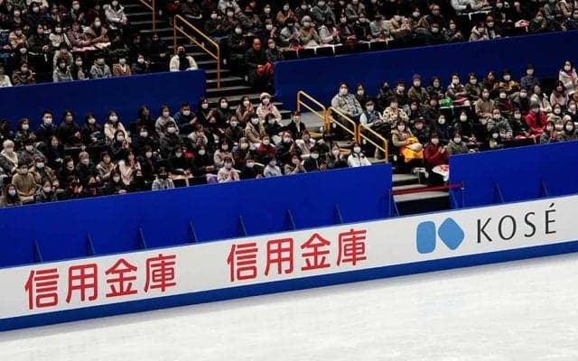 全日本フィギュア、中継前に演じた男子選手の衣装が海外話題「私が早朝3時起きの理由」