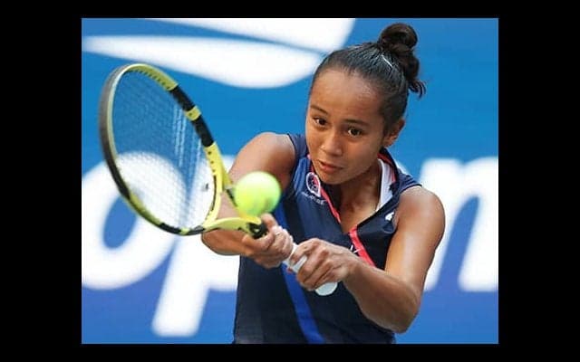 フェルナンデス 豪へ砂浜練習