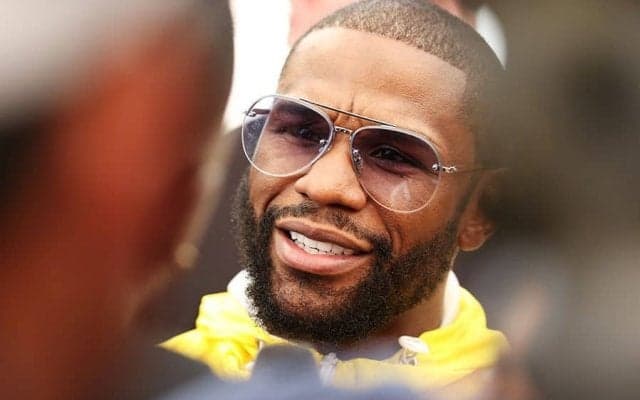 メイウェザー、20億円超の腕時計を自慢　ダイヤびっしりに海外仰天「プレゼントして」