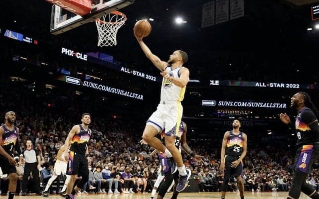 首位攻防戦はウォリアーズに軍配…ハーデンとミルズの活躍でネッツも白星／NBA