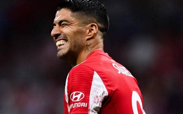 スアレスからのクリスマスメッセージにファン反応、ブラジルの名門を思わせる子供の服に「コリンチャンスへのレターだ」