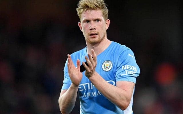 デ・ブライネがドッキリを計画、緑の怪物に仮装し家族を次々と餌食に！