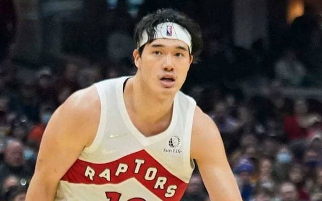 【NBA】渡邊雄太、巨漢229cm相手も関係なし　自己最多26得点に現地熱狂「スーパーヒーロー」