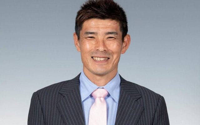 J参入1年目でJ3を3位で終えた宮崎、内藤就行監督が退任