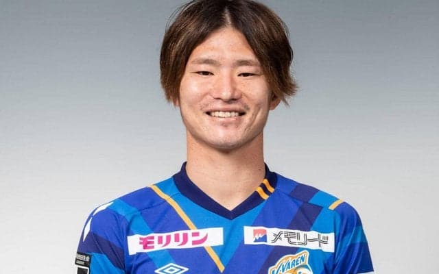 積極補強の横浜FCが長崎のDF亀川諒史を完全移籍で獲得「1年でのJ1復帰に向けて」