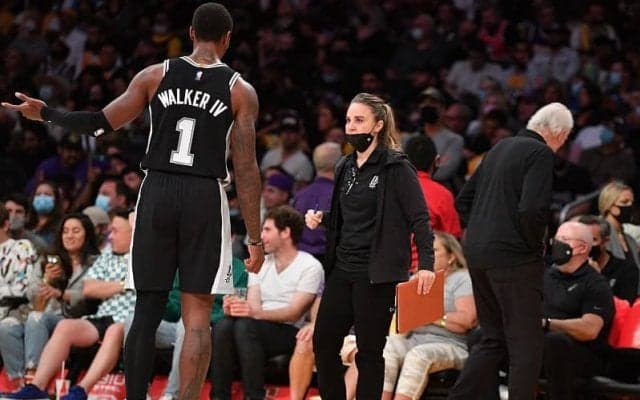 スパーズのベッキー・ハモンACへWNBAの2チームから指揮官就任のオファーか？