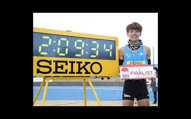 マラソン神野大地がサブ10を達成。あえてトップのうしろにつかず「33キロ地点で、ニャイロに声をかけた」