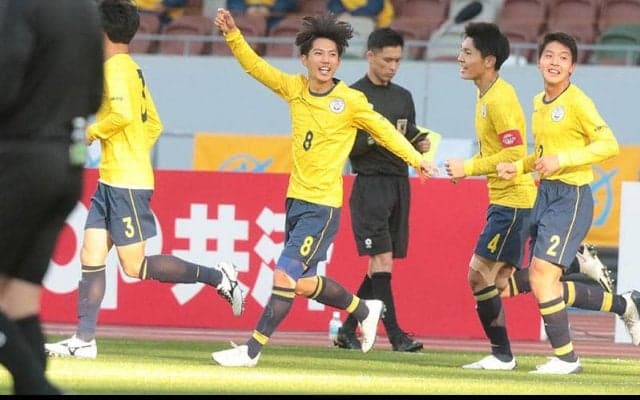 第100回大会がついに開幕！　6選手6ゴールの関東第一が中津東に圧勝《高校サッカー選手権》