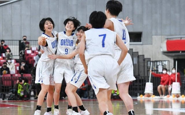 【ウインターカップ2021】ライバルから頼れる仲間にーー桜花学園・朝比奈あずさと平下結貴の3年間