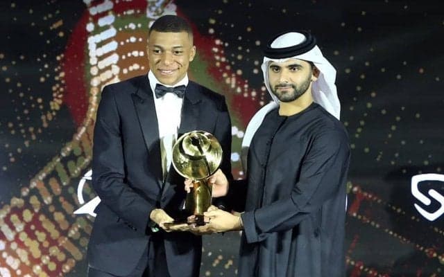 キリアン・ムバッペがグローブ・サッカー・アワード｢年間最優秀選手｣を受賞!!凄すぎる2021年の活躍!!｢ファンが選ぶ｣最優秀選手も発表