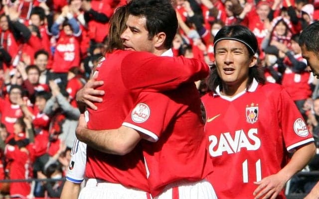 今季で引退の田中達也に元チームメイト柏木陽介から労いのメッセージ、浦和駅での一枚を添えて