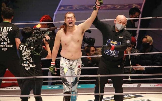 【格闘技／RIZIN.33】シバター、今年も腕十字で元K－1王者に一本勝ち　「俺が負けると思っただろ、ざまぁみろ」