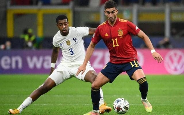 救世主を外部に求めるバルセロナの矛盾　今季のうちには埋まらないレアル・マドリードとの「根本的違い」【スペインの世界的名門2大クラブに生じた“埋めがたい落差”の理由】(3)