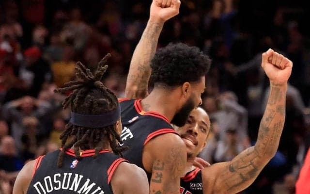 劇的勝利のブルズがカンファレンス首位で年越し…レイカーズは“キング”が圧巻の活躍／NBA