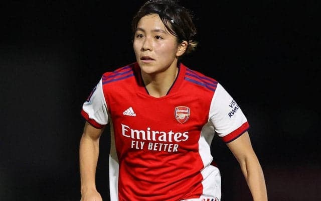 「すごーくいい笑顔」岩渕真奈が元日のシティ戦をスタンド観戦、ファンは「いい一年になりますように」