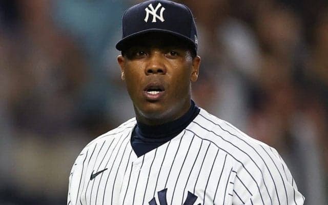 【MLB】ピンクのTシャツが破れそう…　史上最速男の極太二の腕をファン称賛「100点満点」