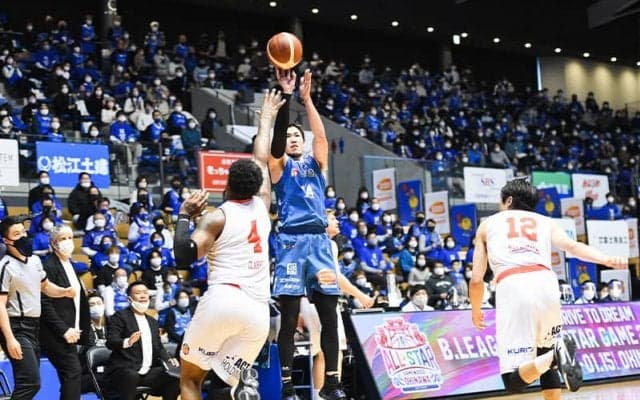 金丸&安藤コンビが躍動！ 島根がホームで名古屋Dとの競り合いを制す