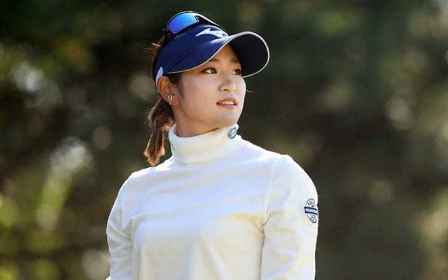 173cm原英莉花の「爆走」が話題　スポーツ王ゴルフ対決「足長くてストライド大きい」