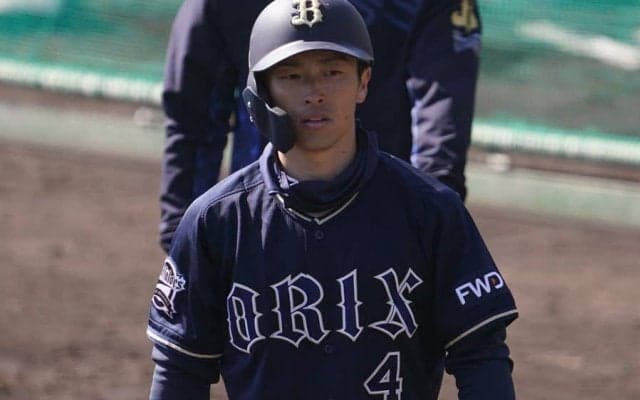 リード幅、構え方や足の位置は？　オリのリードオフマンが伝授する走塁の極意