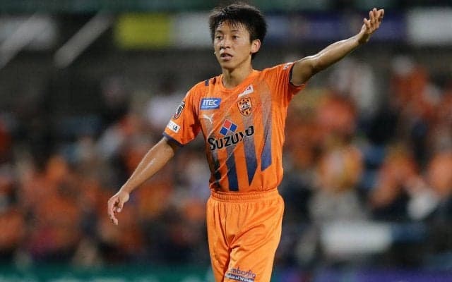 清水がシーズン途中加入のMF松岡大起、新加入のGK永井堅梧と契約更新