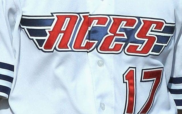 豪州プロリーグで初の女性投手誕生　17歳が決意「成長し続けることができる」