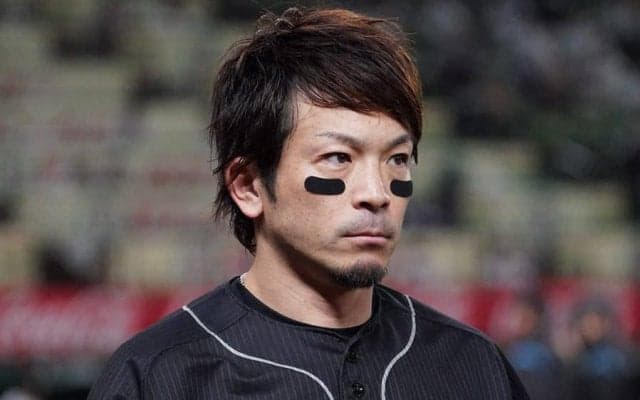 鷹・松田宣浩、双子の兄と「髪型も同じ」「そっくり」　2ショット写真が話題