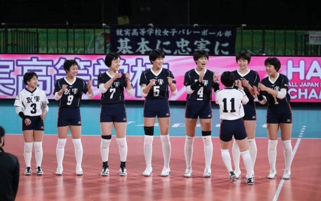 1位は前回大会の女王<br>【あなたが予想する春高優勝校は？　アンケート（女子編）】