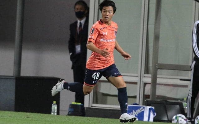 大宮育ちのドリブラー、MF奥抜侃志、MF柴山昌也が契約更新