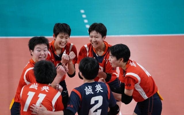 【春高】誠英が女子1回戦で敬愛学園に2-0で勝利し、2回戦へ