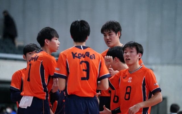 【春高】身長210cmの牧大晃が躍動！　男子1回戦で高松工芸が大分工にストレート勝ち