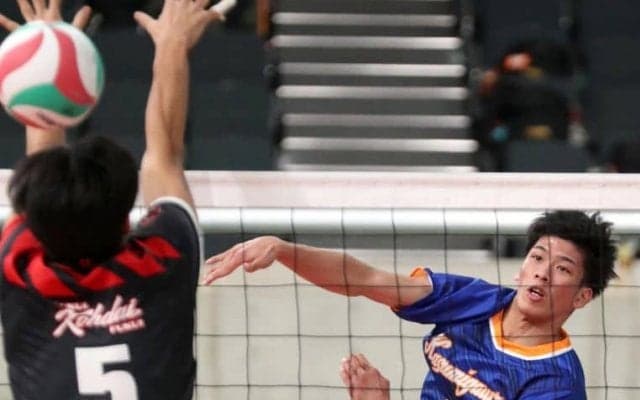 春高バレー　男子１回戦　霞ケ浦（茨城）　らしさ発揮　逆転勝利