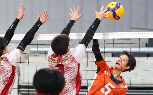 春高バレー　女子１回戦　誠英（山口）　接戦制す