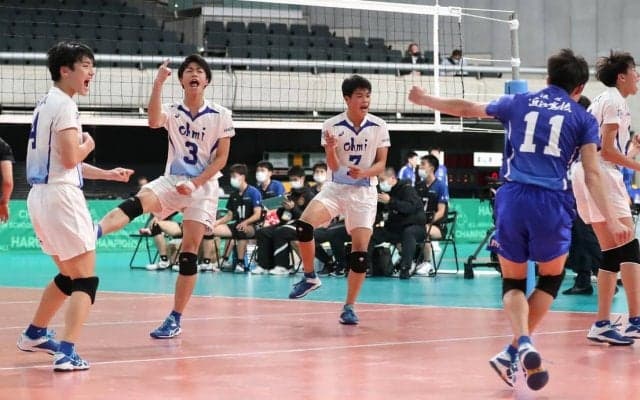 春高バレー　男子１回戦　近江（滋賀）　ストレートで敗れる