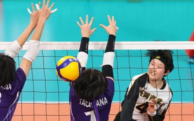 春高バレー　女子１回戦　長岡商（新潟）　橘の堅守崩し切れず