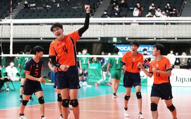 ２１０センチの牧、スカイアタック連発！高松工芸が圧勝発進／春高バレー