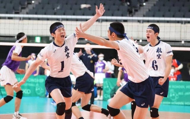 春高バレー　男子・日本航空　９連続得点で猛攻