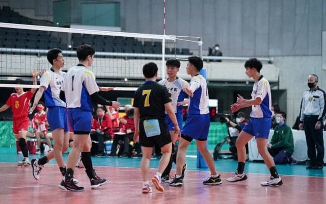 【春高】仙台商リベンジならず！　駿台学園がフルセットの激闘を制し男子3回戦へ進出