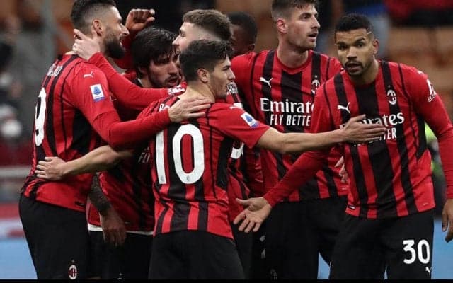 9人となったローマをミランが撃破、新年初戦を制す《セリエA》