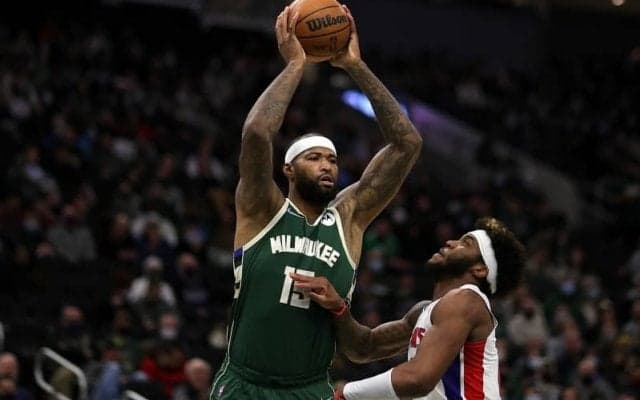 バックスがデマーカス・カズンズをウェイブ…17試合で平均9.1得点5.8リバウンドを記録