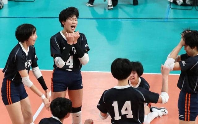 春高バレー　４強決定　男子・鎮西が逆転勝ち、女子・就実も進出