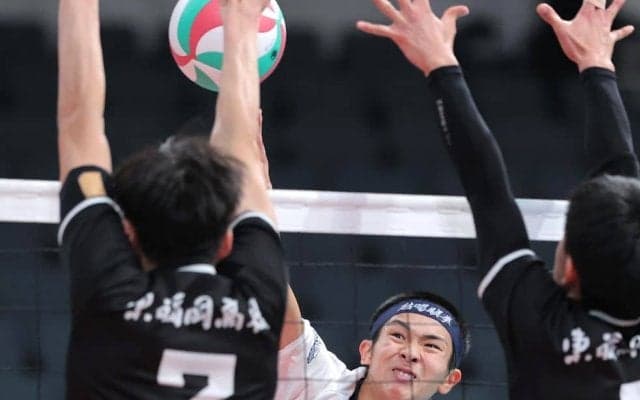 春高バレー　男子準々決勝　日本航空（山梨）　前回覇者の東福岡を撃破