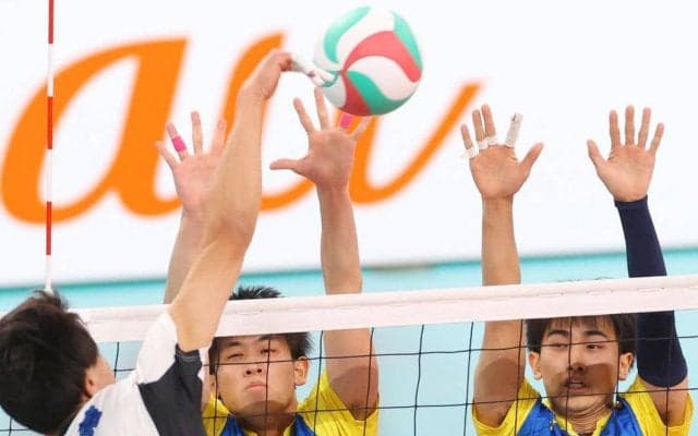 春高バレー　男子準々決勝　足利大付、フルセットで惜敗　４強ならず