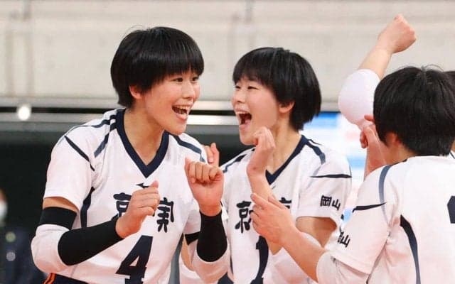 春高バレー　就実が２連覇に王手　秘策当たり金蘭会に完勝