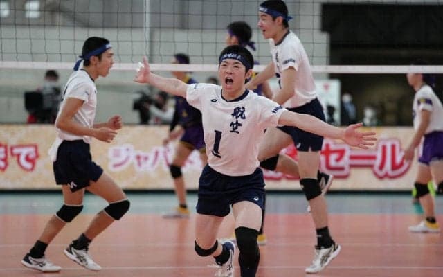 日本航空、山梨県勢で初決勝　前嶋主将けん引「コートが良く見えた」／春高バレー