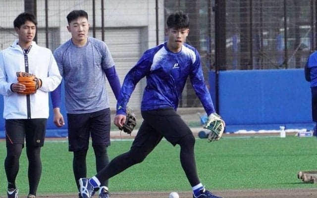 「すごく違和感があった」　DeNA期待のドラ1小園、プロ生活の一抹の不安とは？