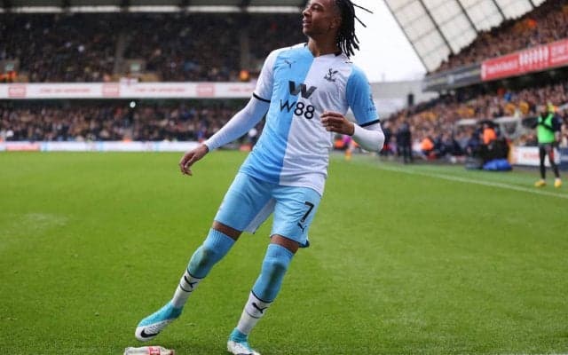 「超COOL」スタンドから投げられたボトルがぶつかったオリーズ、逆に煽り返す「素晴らしい反応」